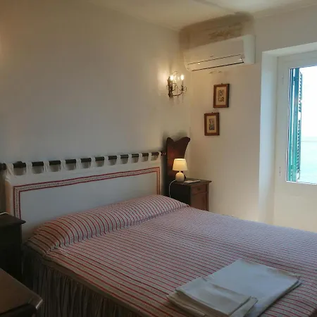 Apartment Casa Del Sole Affacciato Sul Mare Cervo